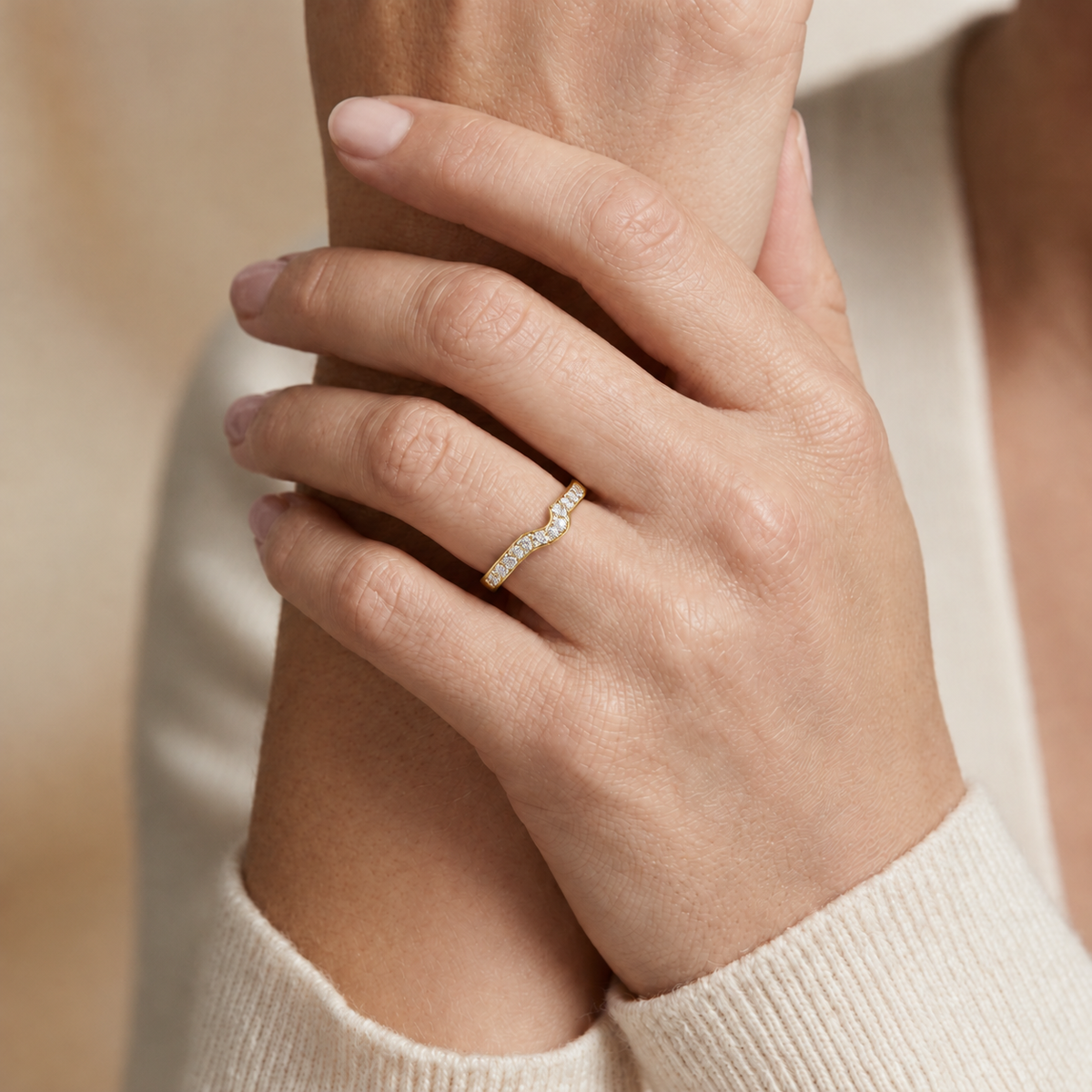 Wave - Round - Yellow Gold - Pavé
