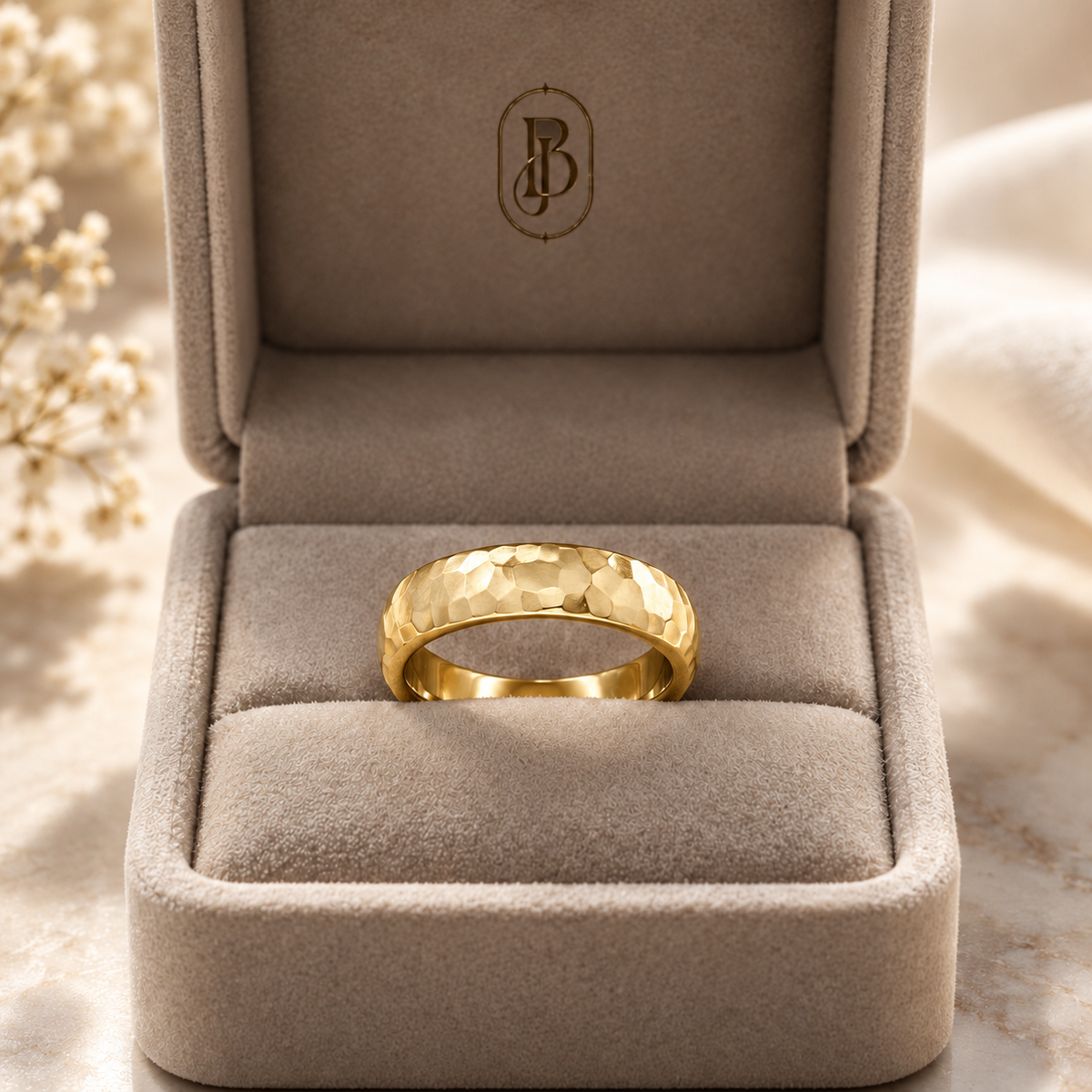 Forge - Yellow Gold - Hammered