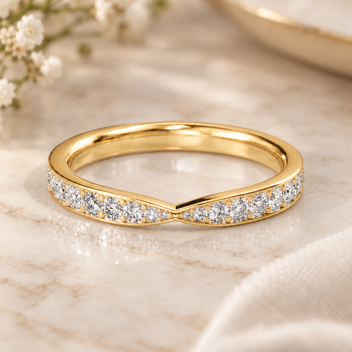 Intersect - Round - Yellow Gold - Pavé