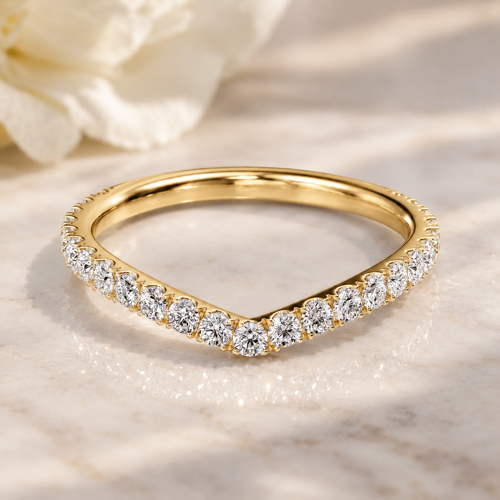 Chevron - Round - Yellow Gold - Pavé