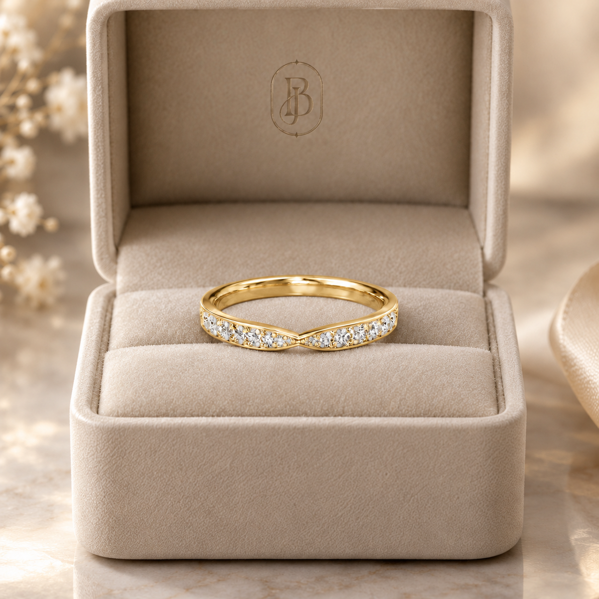 Intersect - Round - Yellow Gold - Pavé